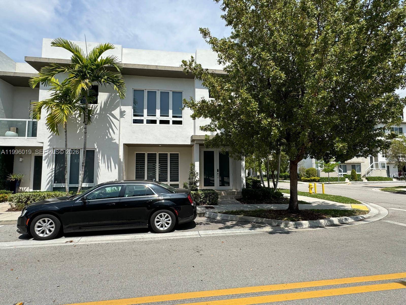 10361 NW 64th TerDoral - picture