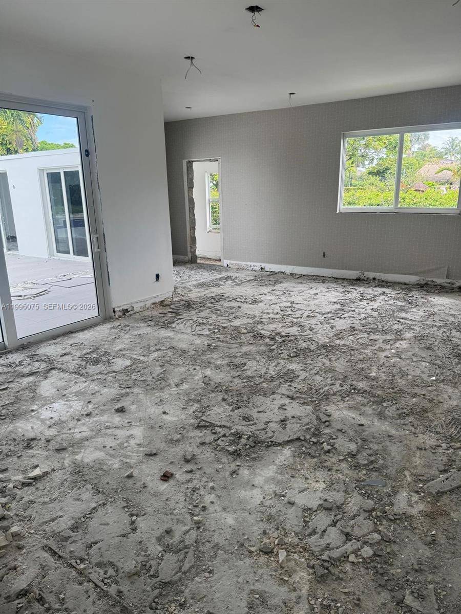 290 NW 125th AveMiami - picture