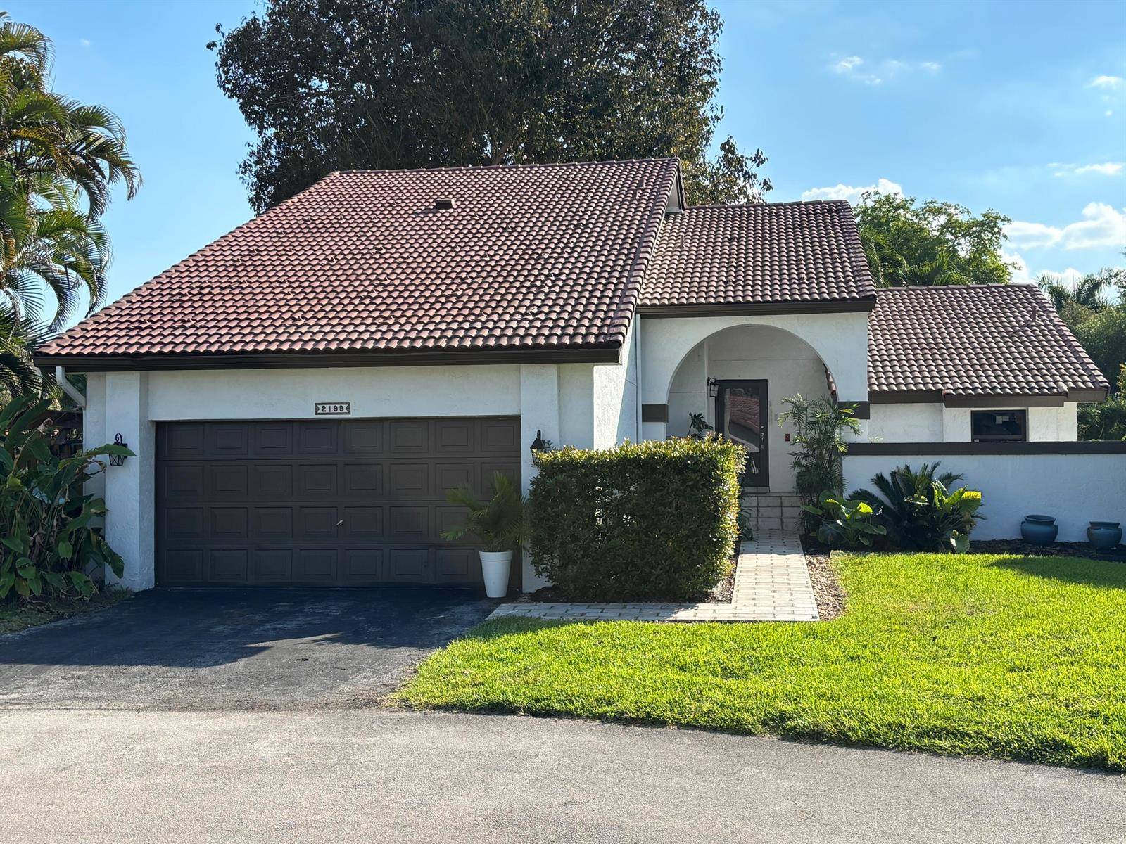 2199 CharlestonWeston - picture