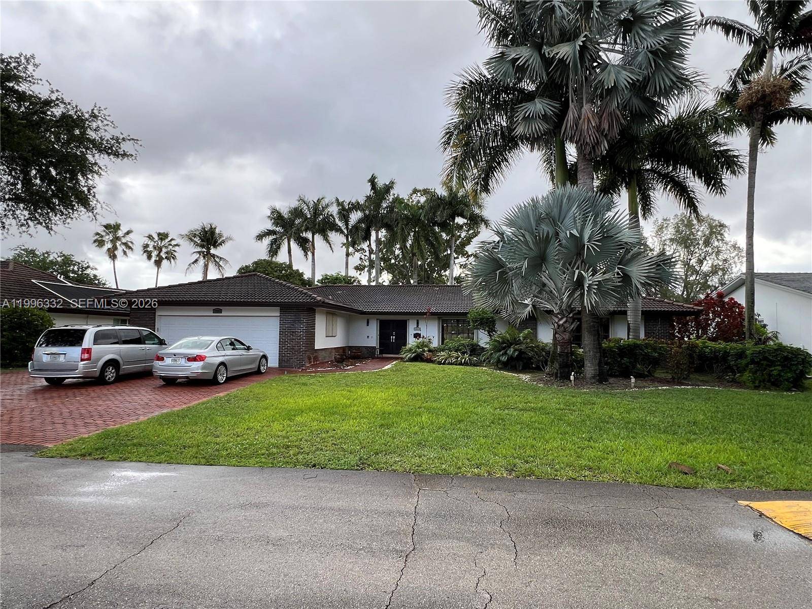 19265 E Saint Andrews DrHialeah - picture