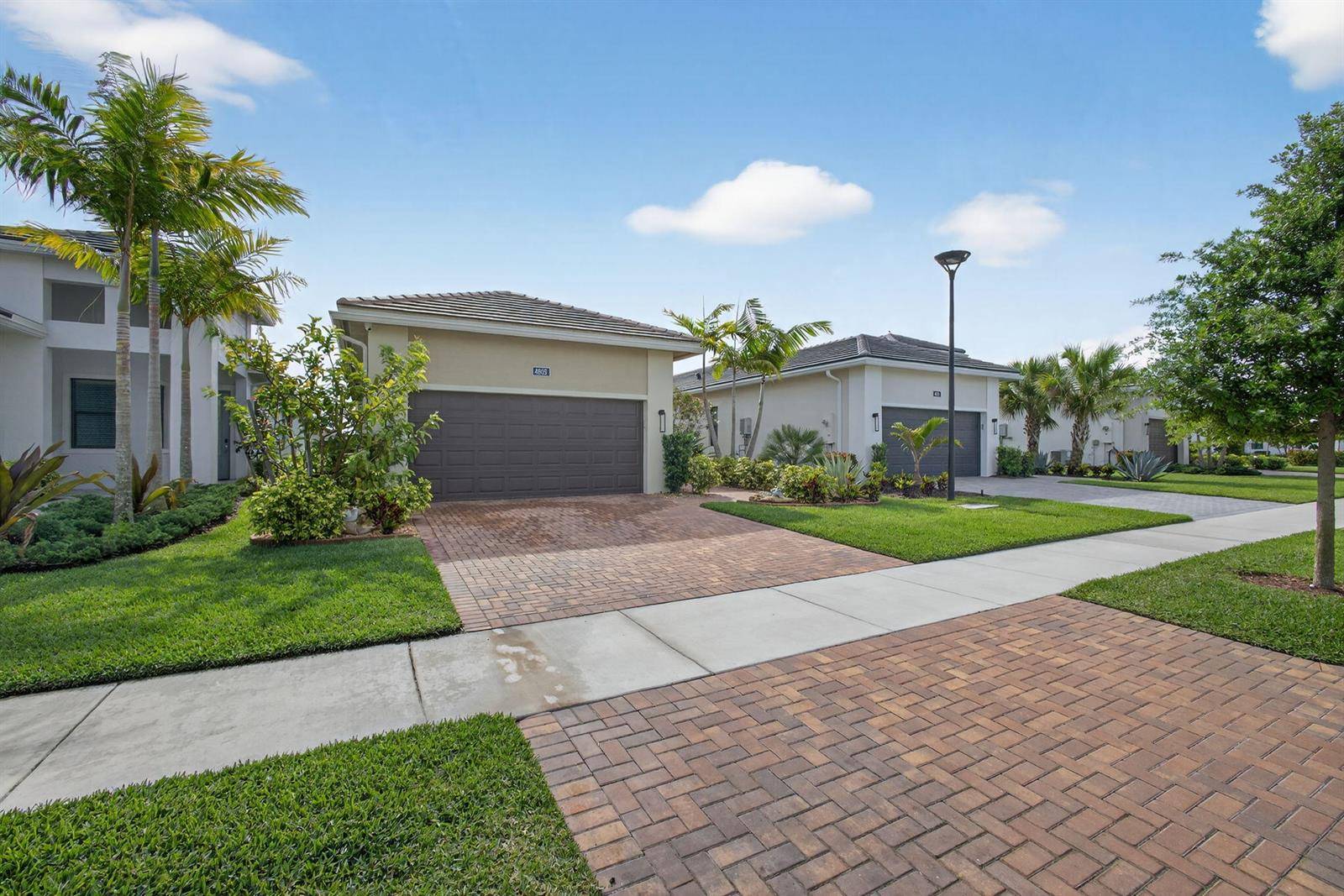 4805 Saint ArmandsWestlake - picture