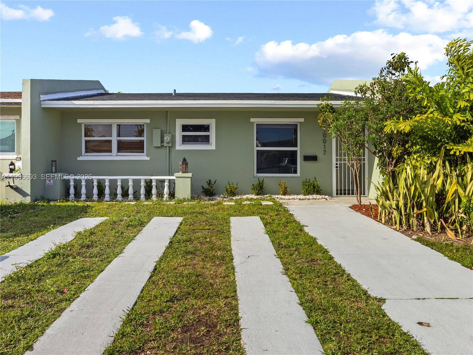 10017 SW 23rd TerMiami - picture
