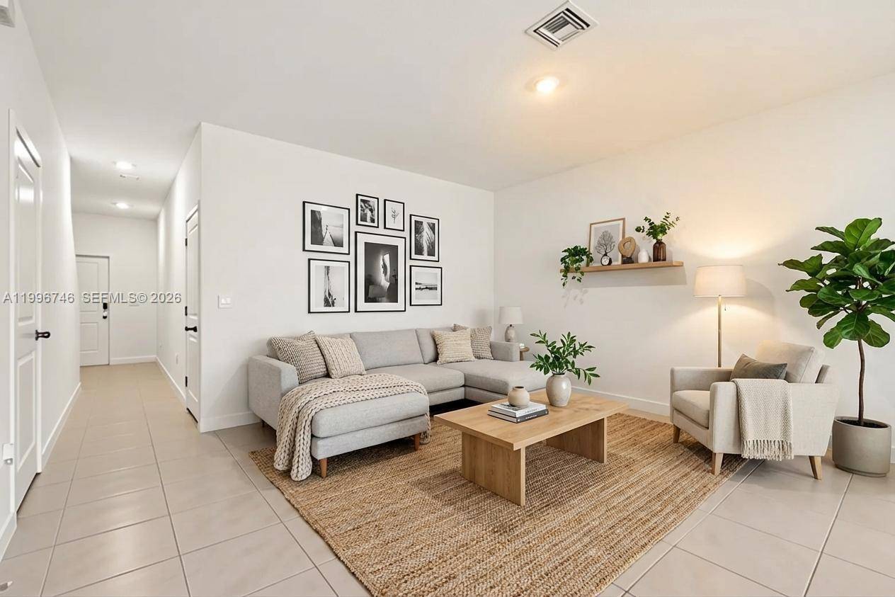 848 NW 3rd TerPompano Beach - picture