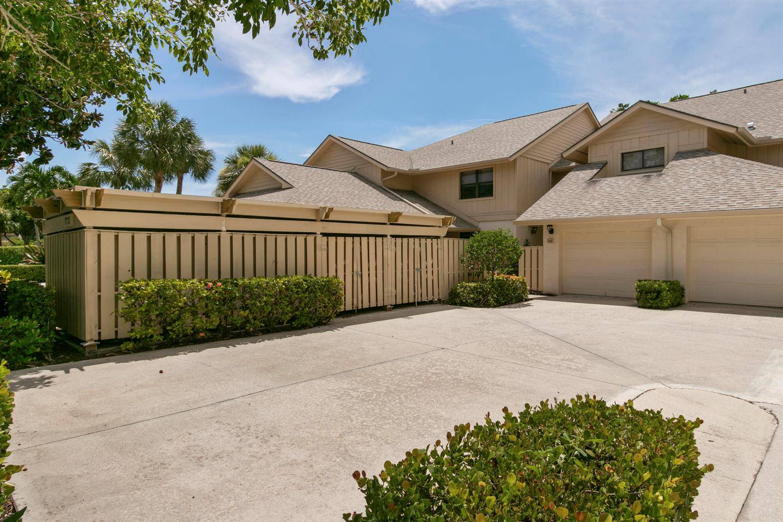 17110 WaterbendJupiter - Condo condo unit 219 - picture