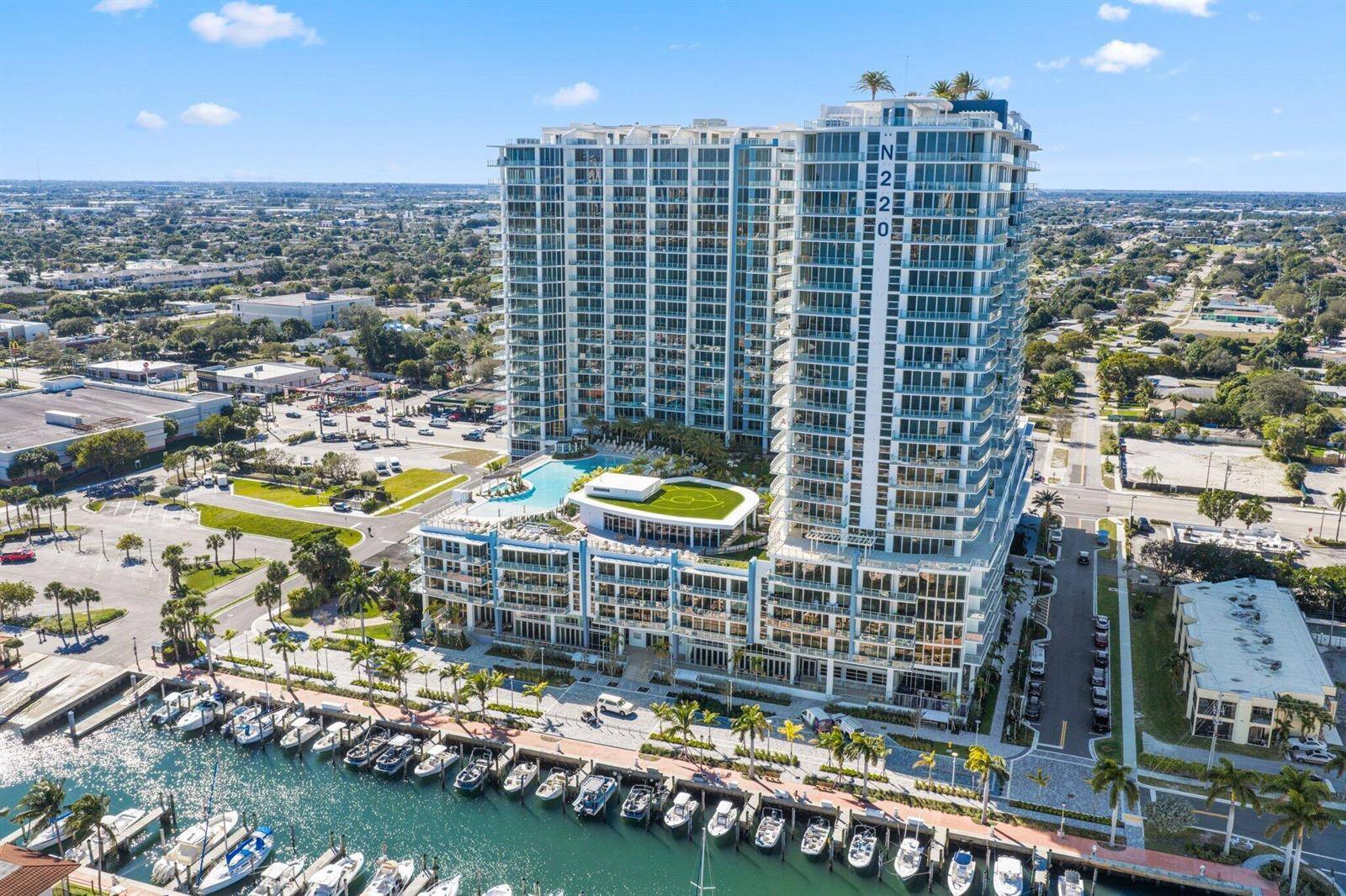 220 Lake ShoreLake Park - Nautilus 220 condo unit 1121 - picture