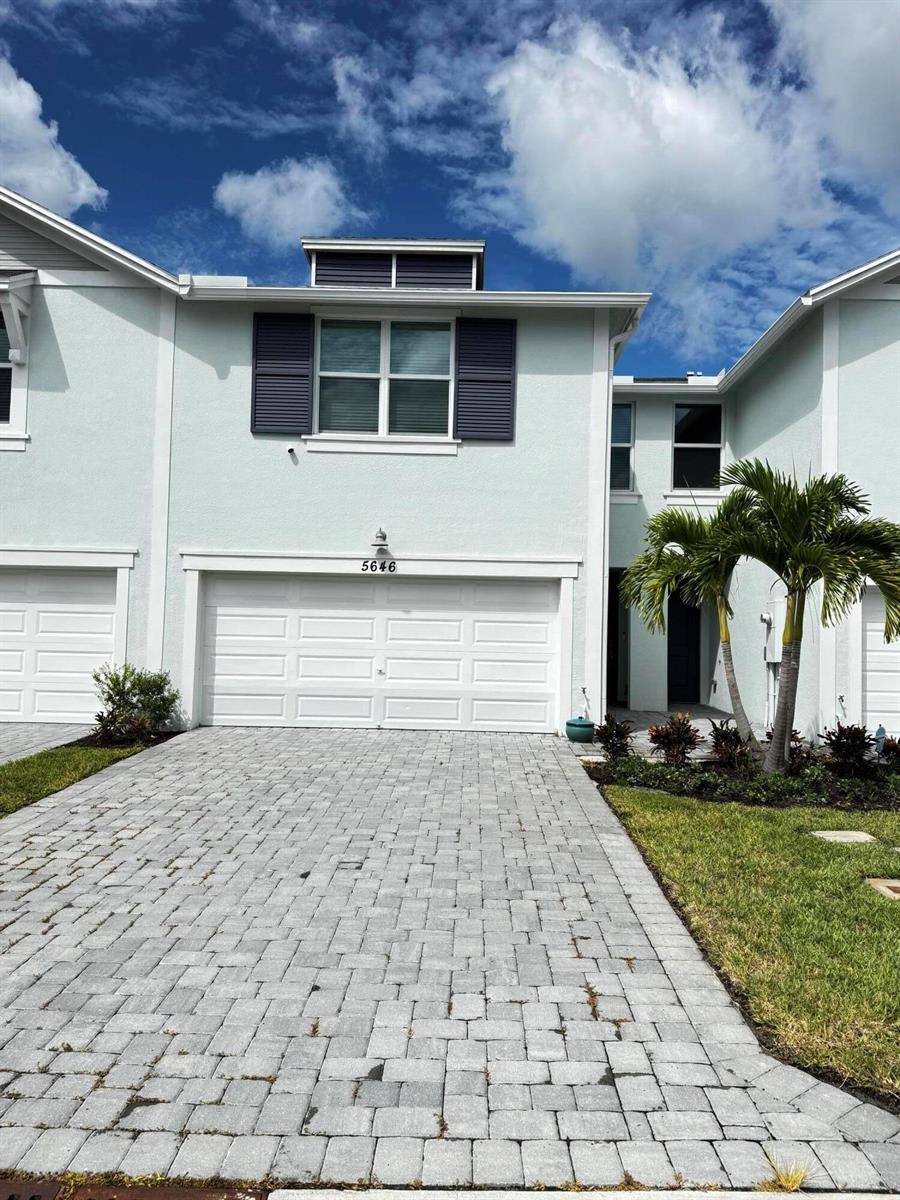5646 SE EdgewaterStuart - picture