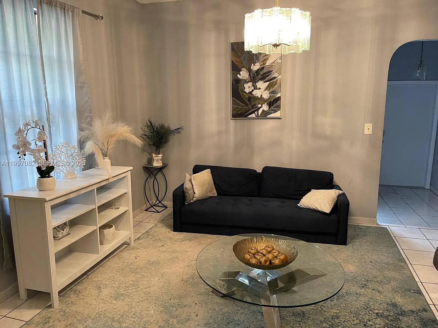 638 SW 15th AveMiami - picture