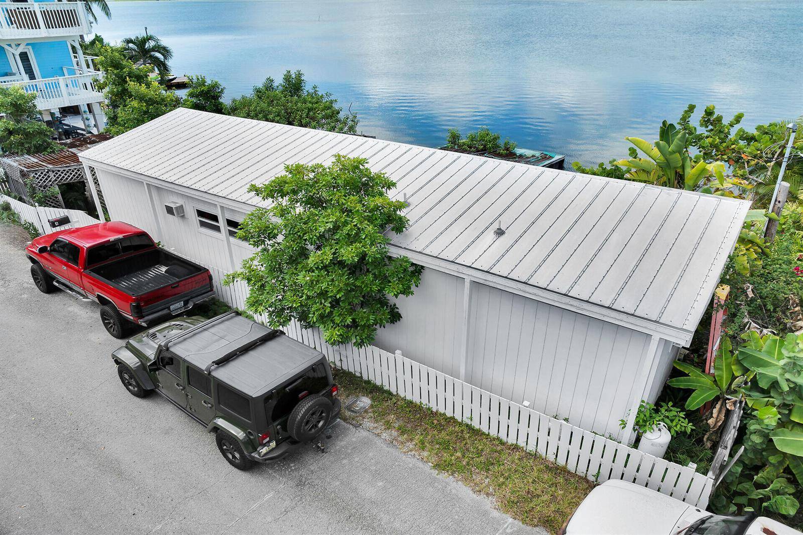 4 ShoreKey West - picture