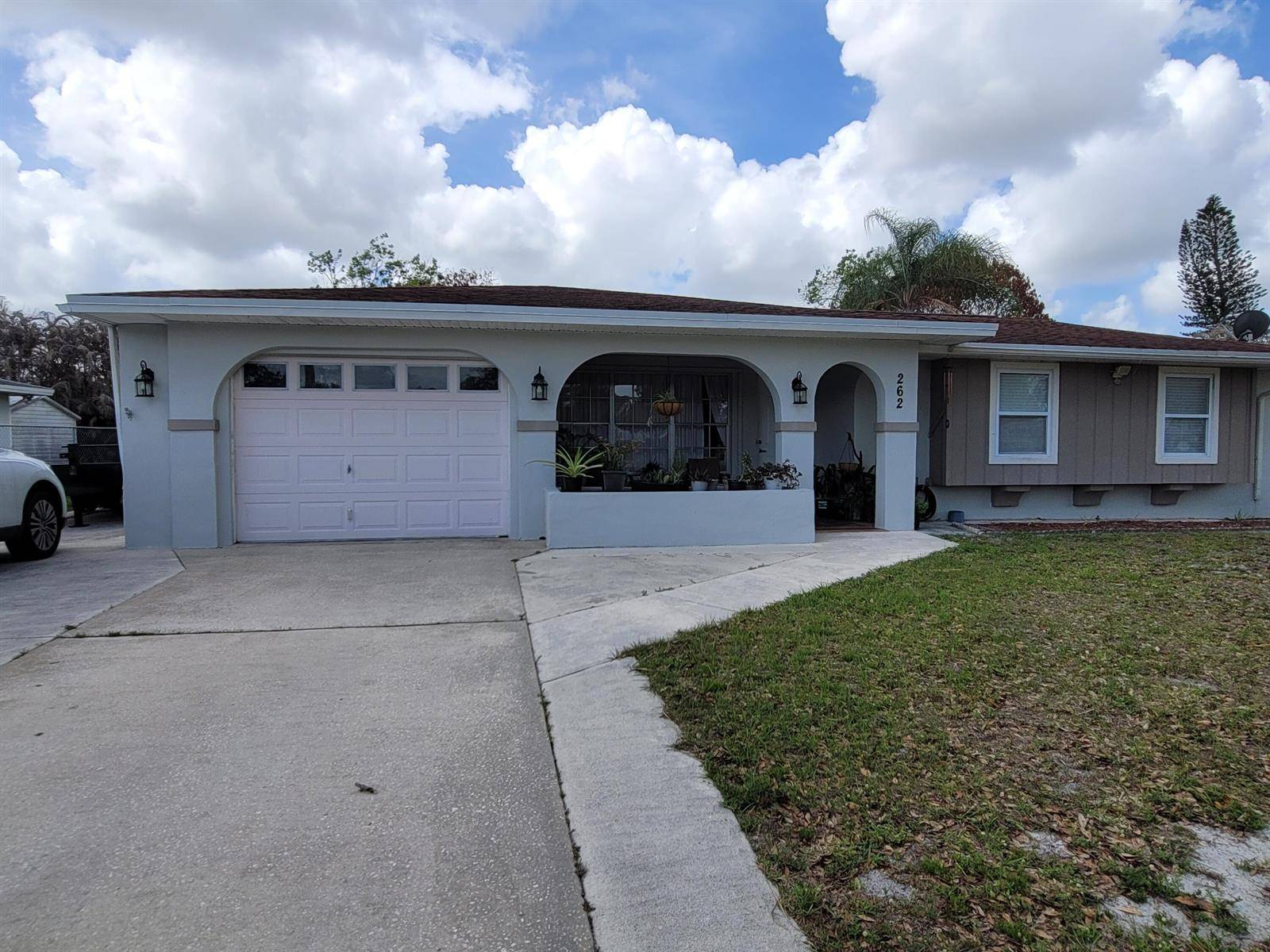 262 NE FlorestaPort St. Lucie - picture