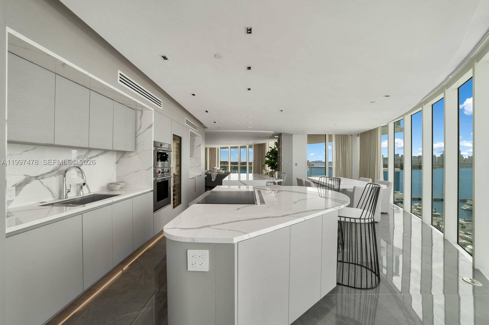 1000 S Pointe DrMiami Beach - MURANO AT PORTOFINO CONDO condo unit 901 - picture
