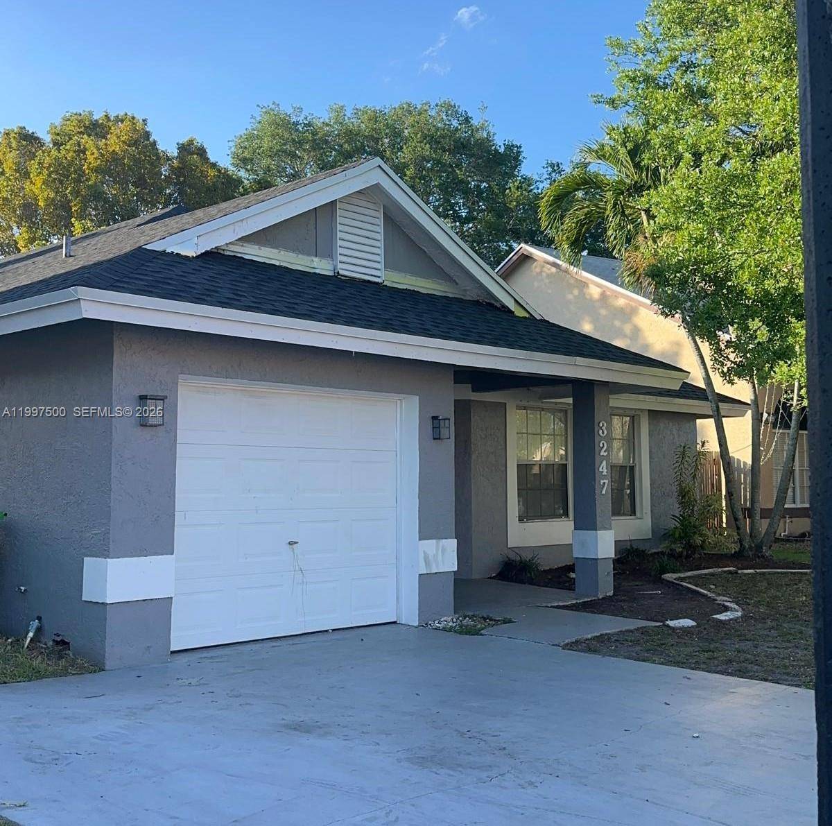 3247 NW 123rd AveSunrise - picture