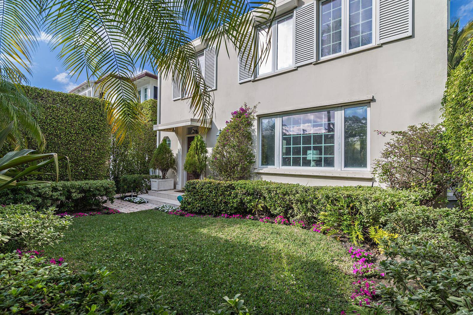 155 PeruvianPalm Beach - picture