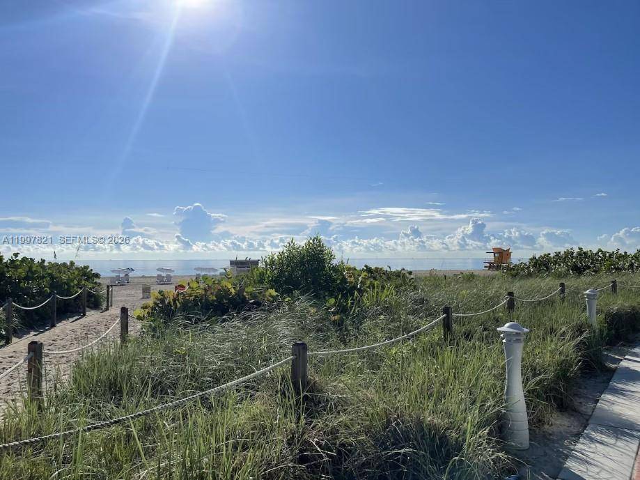 335 Ocean DrMiami Beach - OCEAN WALK ON SOUTH BEACH condo unit 214 - picture