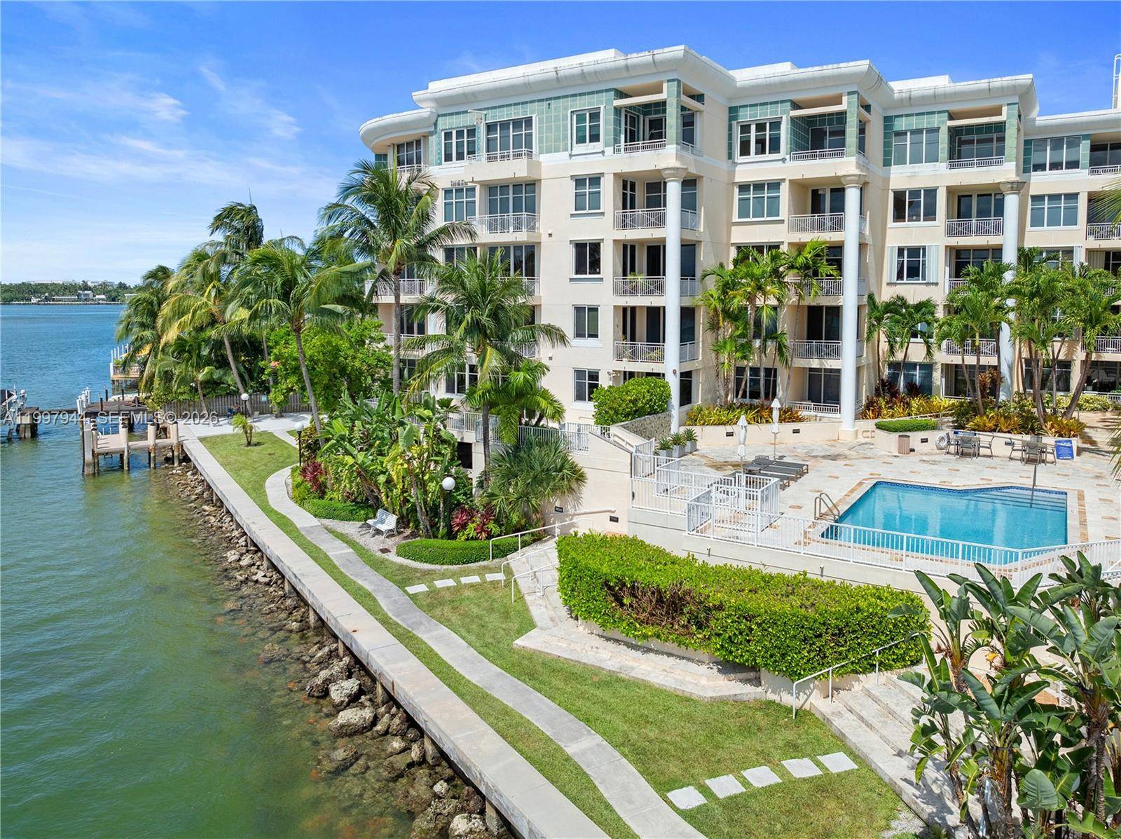 1 Century LnMiami Beach - THE VISTAS CONDO condo unit 303 - picture