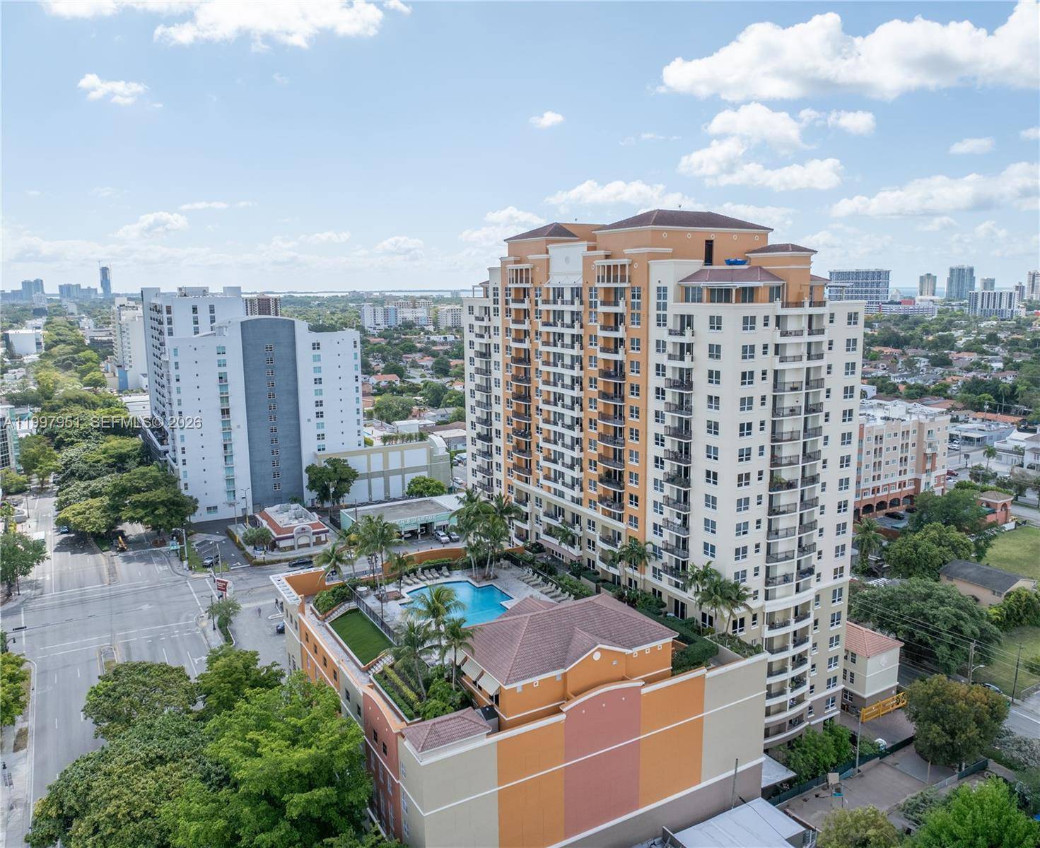 3232 SW 22nd TerMiami - GABLES MARQUIS CONDO condo unit 607 - picture