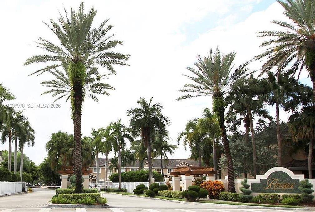 5640 NW 115th CtDoral - LAS BRISAS AT DORAL CONDO condo unit 211 - picture