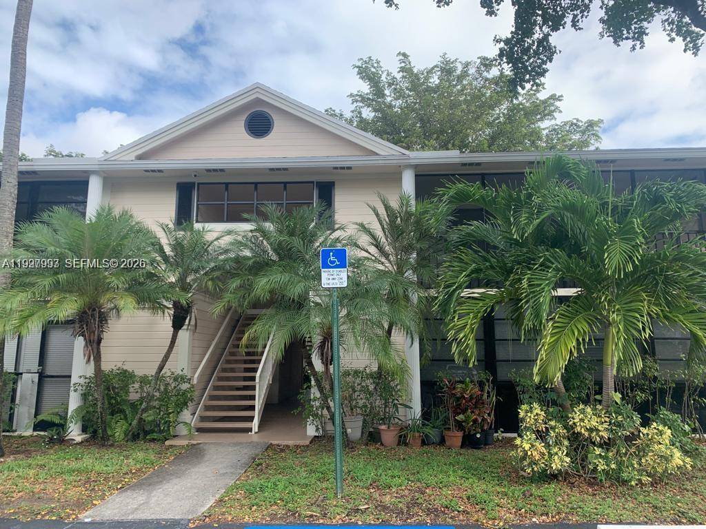 907 NE 199th StMiami - Condo 1-4 Stories,Condo condo unit 204 - picture