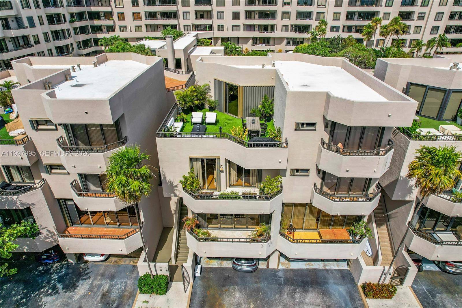 201 Crandon BlvdKey Biscayne - Townhouse condo unit 163 - picture
