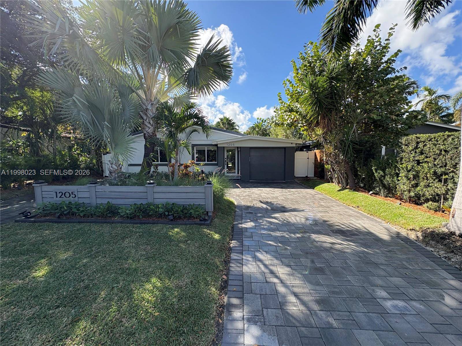 1205 NE 17th TerFort Lauderdale - Single Family-Annual,House condo unit - - picture