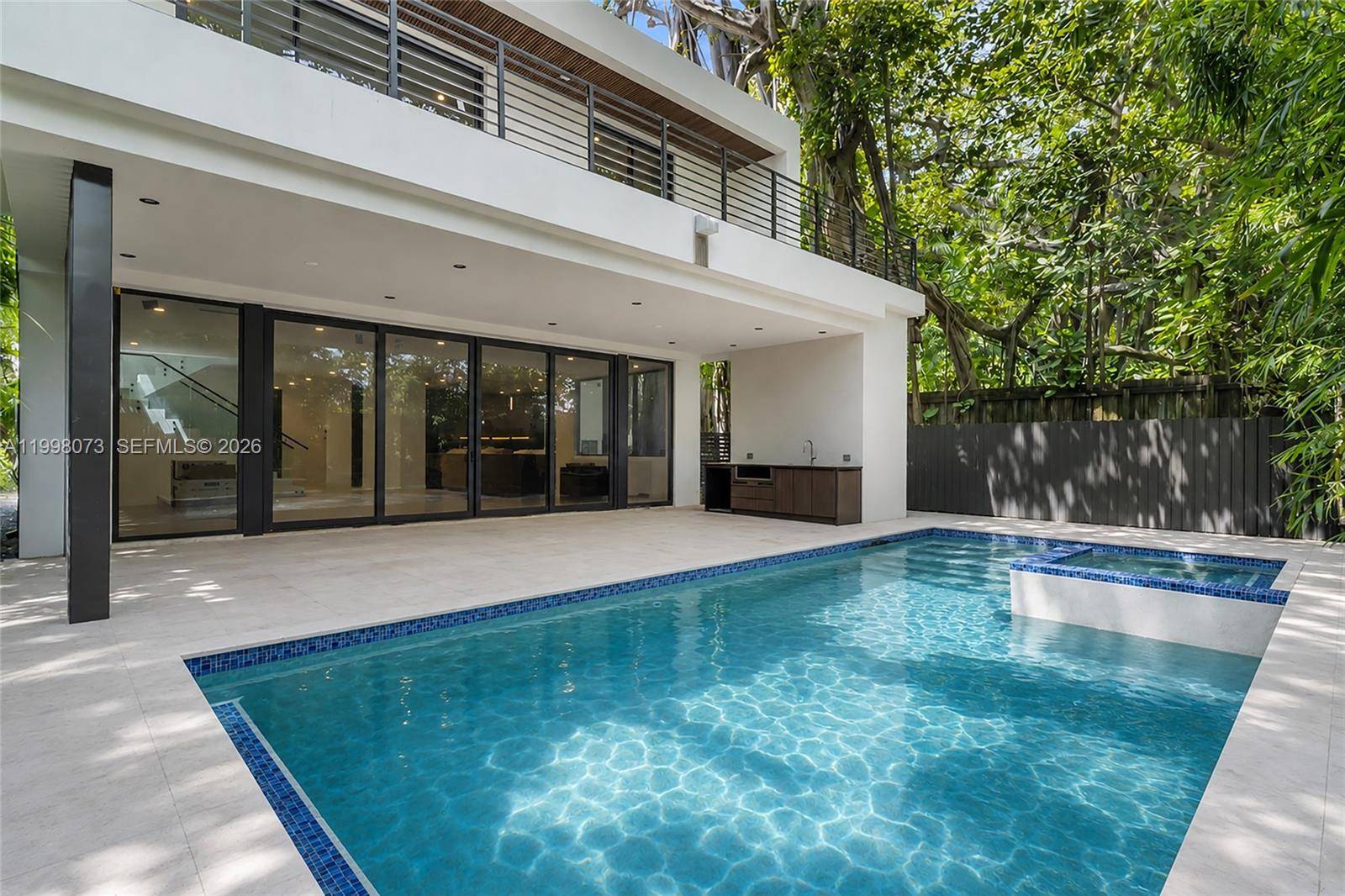 3983 Kumquat AveMiami - picture