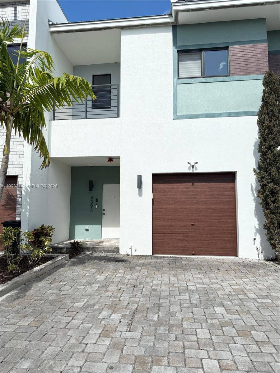 4393 NW 9th StPlantation - Townhouse/Villa-Annual,Townhouse condo unit 4393 - picture