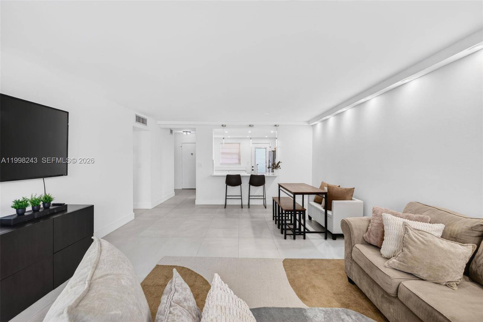 420 NE 12th AveHallandale Beach - Condo 5+ Stories,Condo condo unit 202 - picture