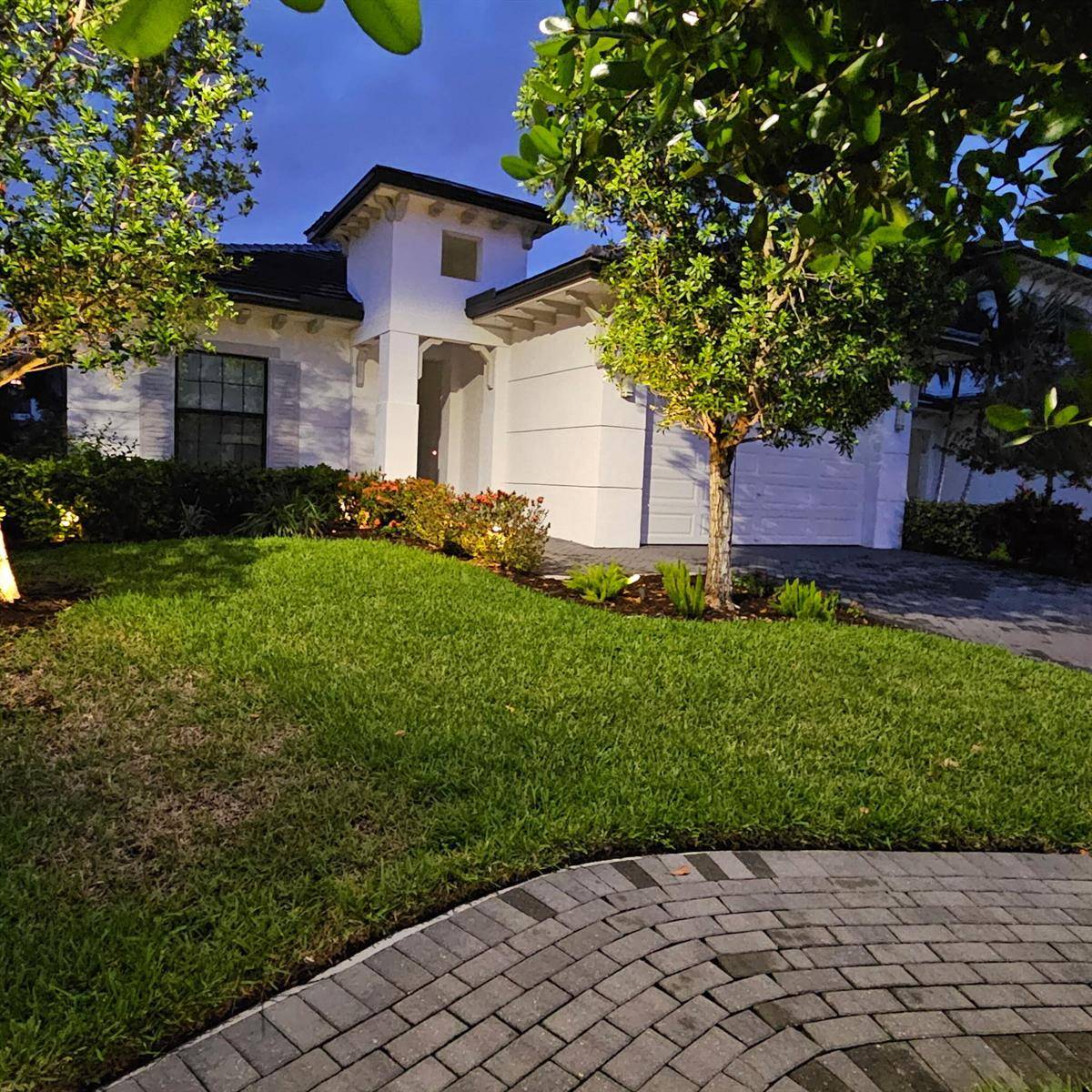 3069 SafflowerWest Palm Beach - picture
