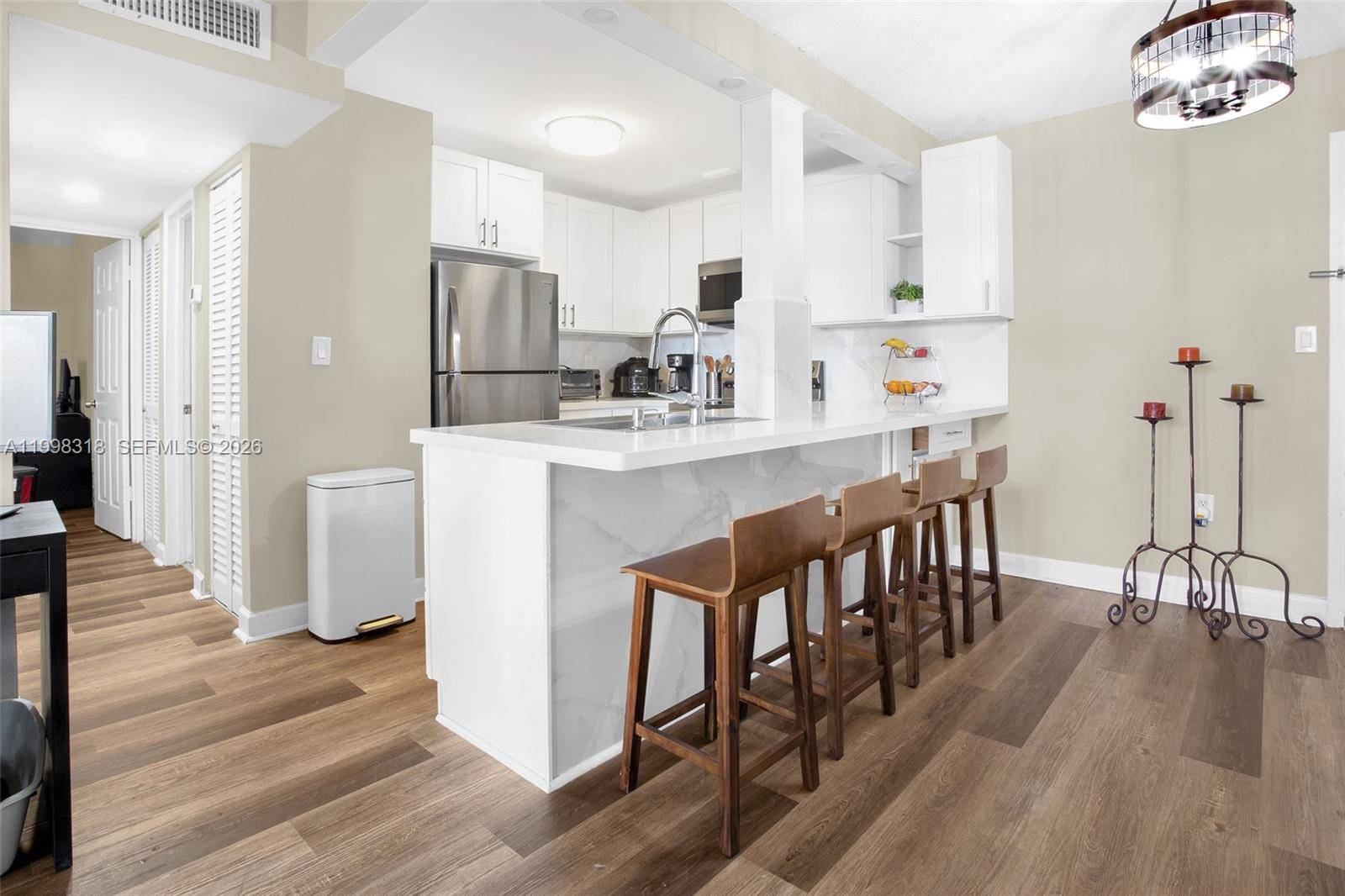 9682 Fontainebleau BlvdMiami - GOLFVIEW CLUB FONTAINEBLE condo unit 503 - picture
