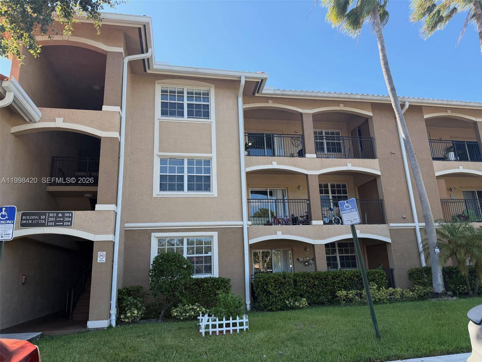 200 SW 117th TerPembroke Pines - Condo 1-4 Stories,Condo condo unit 10103 - picture