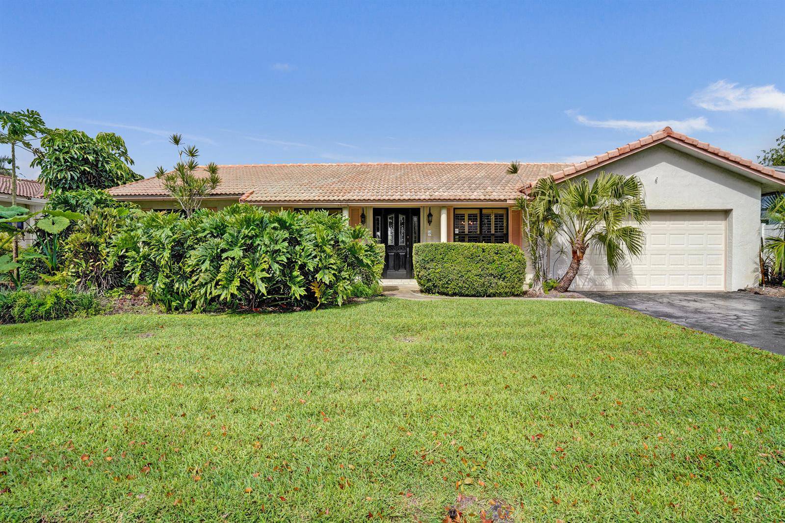 1721 SW 69thPlantation - picture