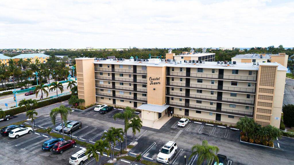 760 E OceanBoynton Beach - COASTAL TOWERS CONDO condo unit 303 - picture