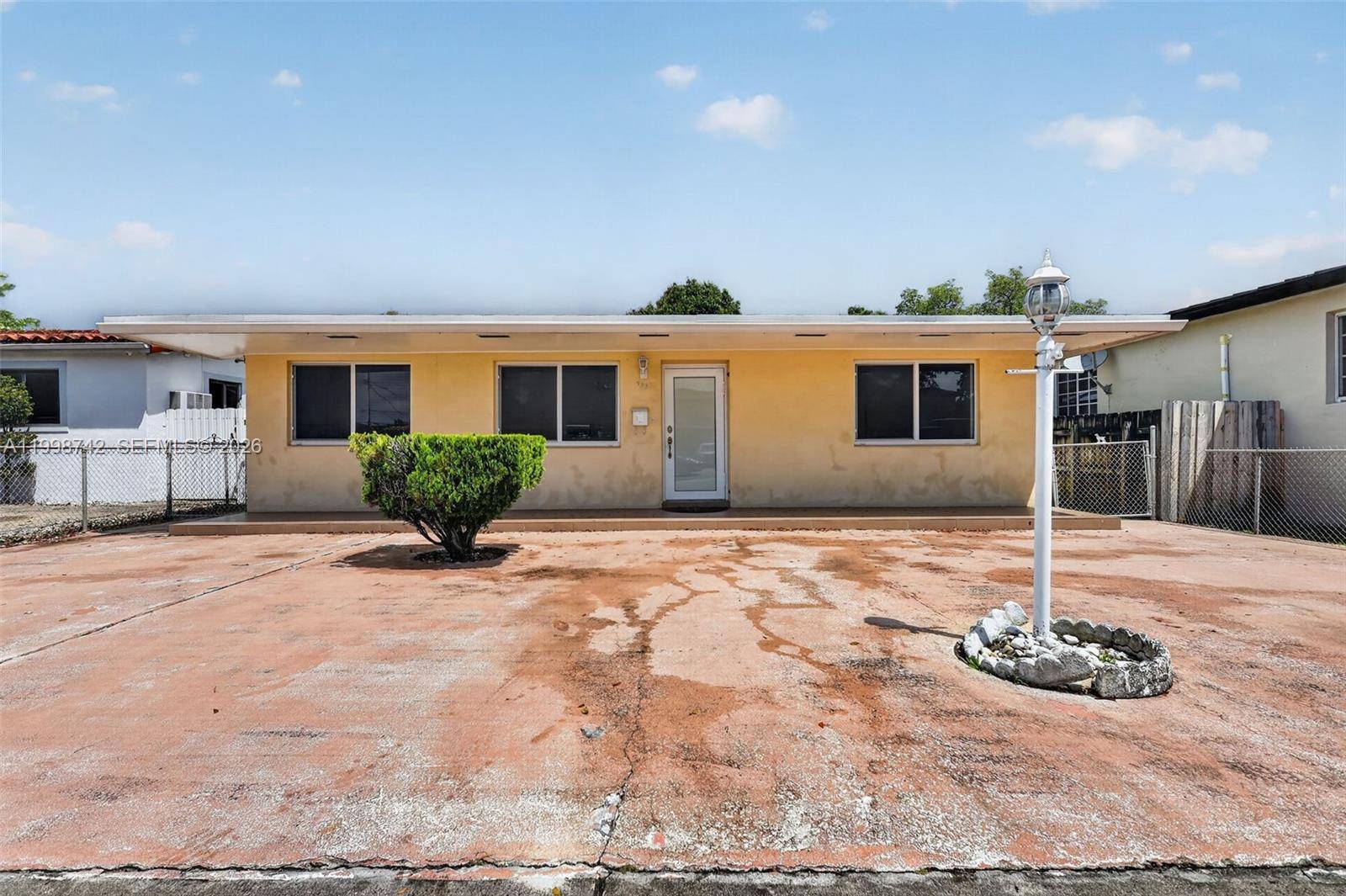 733 W 33rd StHialeah - picture