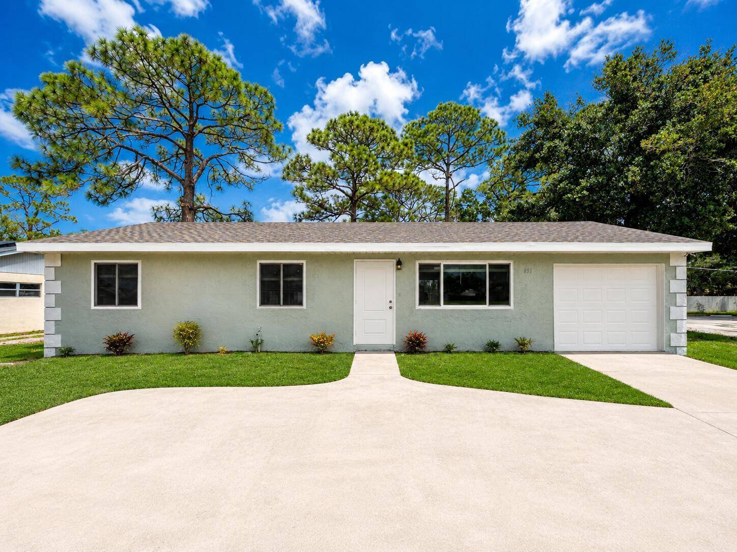 651 SE Port St LuciePort St. Lucie - picture