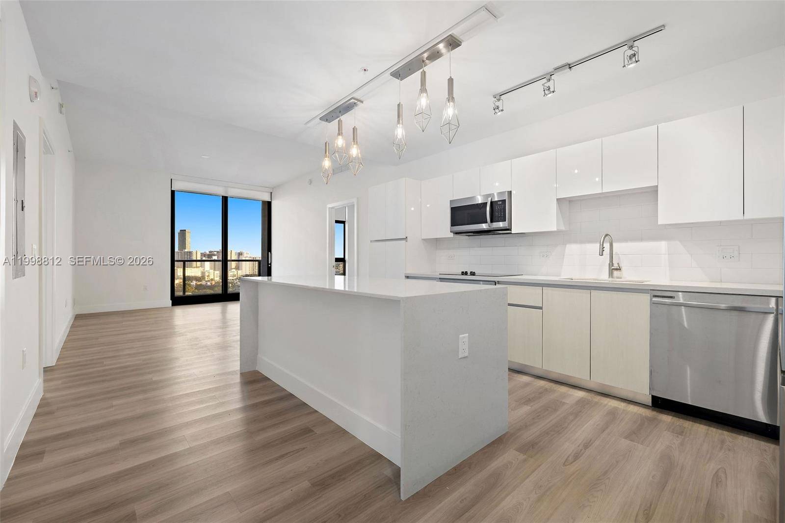 101 Diplomat PkwyHallandale Beach - Condo/Co-Op/Annual,Condo condo unit 1004 - picture