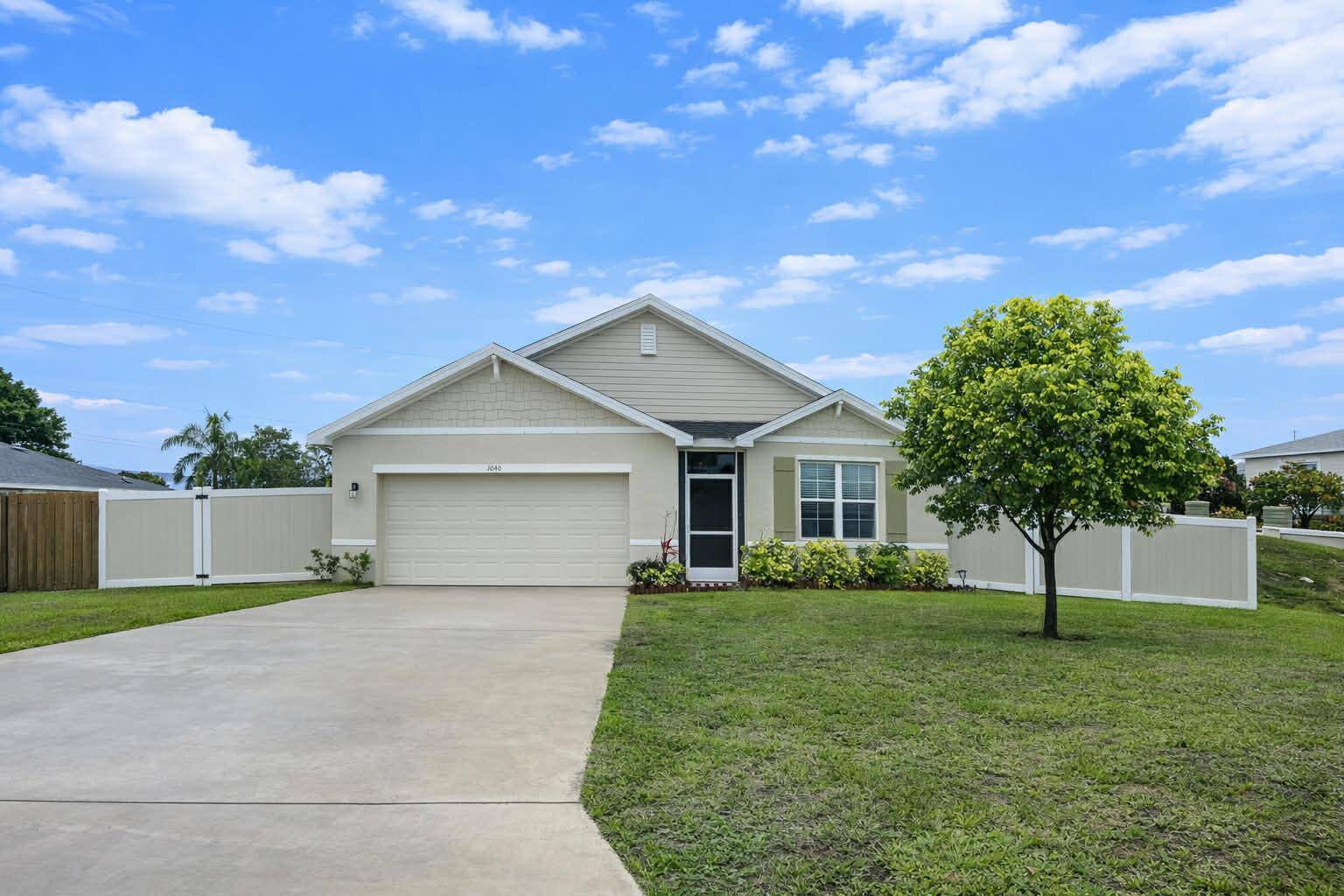 1040 SW CanaryPort St. Lucie - picture