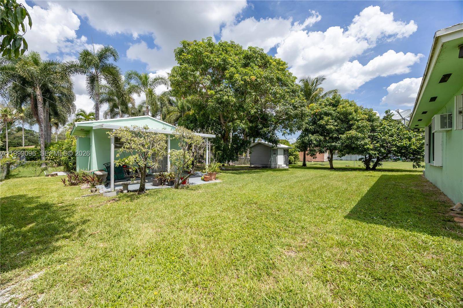 11298 NW 21st CtMiami - picture