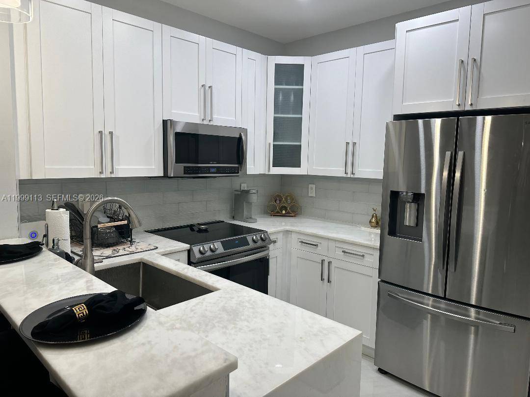 7690 S Southwood CirDavie - picture