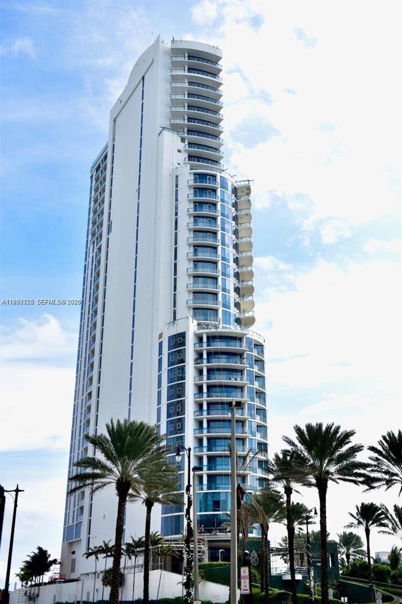 17475 Collins AveSunny Isles Beach - CHATEAU BEACH CONDO condo unit 2802 - picture