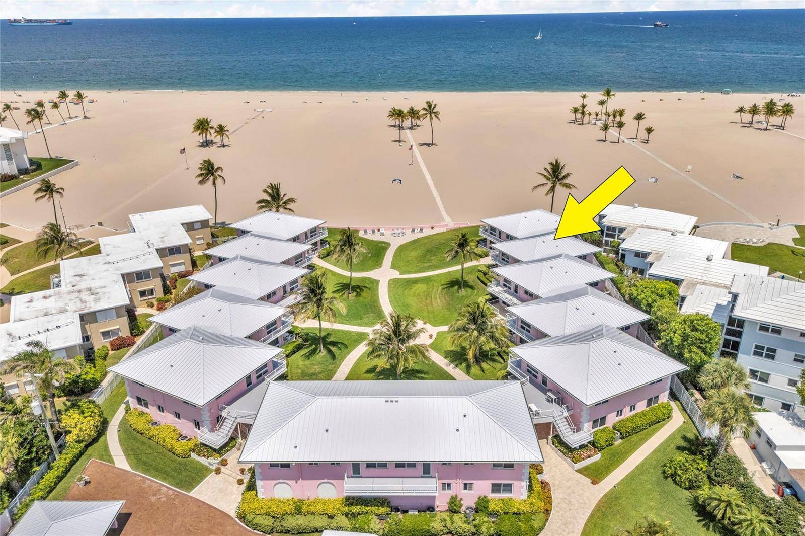 1922 S OceanFort Lauderdale - OCEAN LANE VILLAS CO-OP,DIRECTLY ON THE SAND condo unit 10 - picture