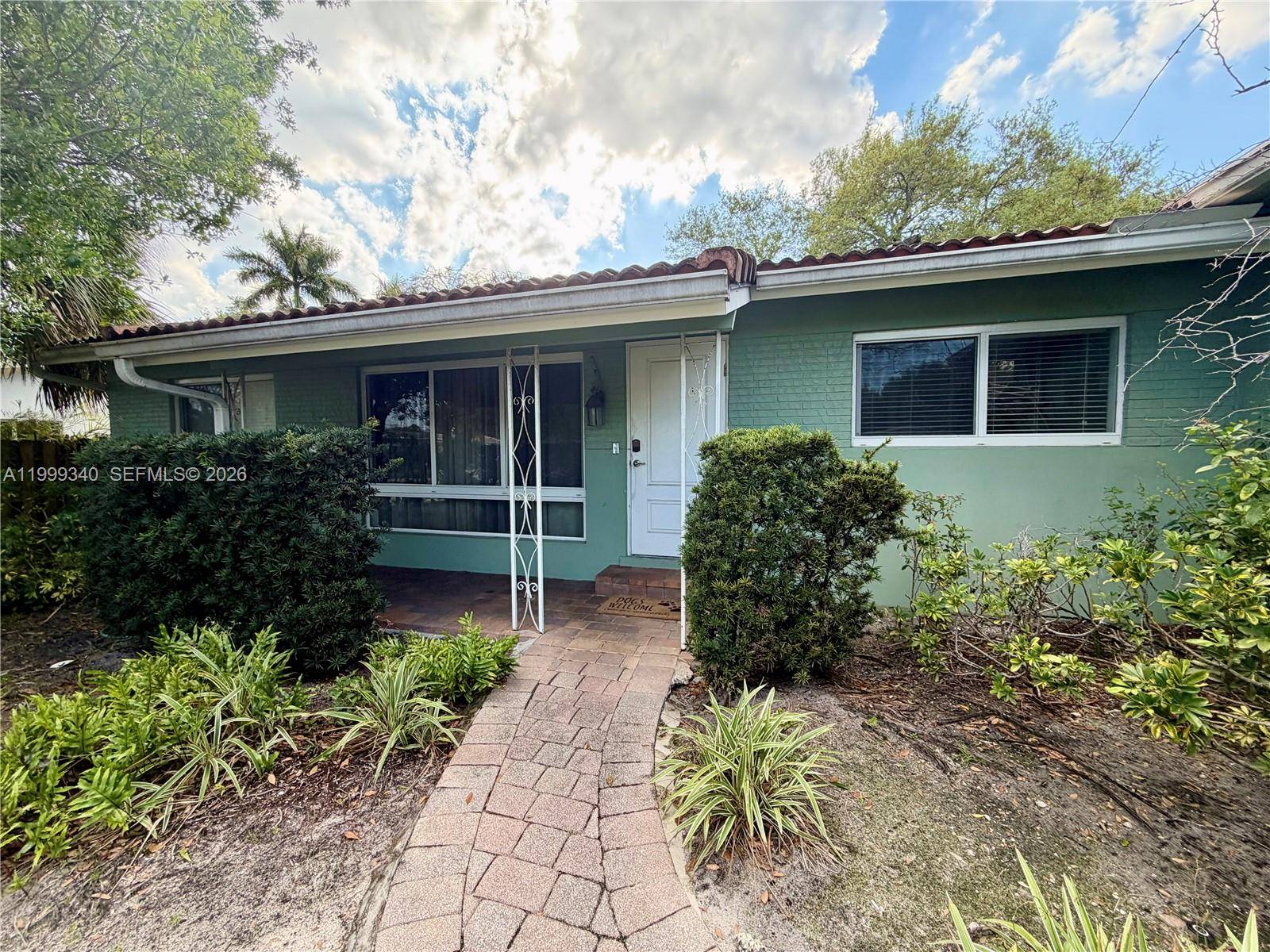1581 SW 27th TerFort Lauderdale - picture