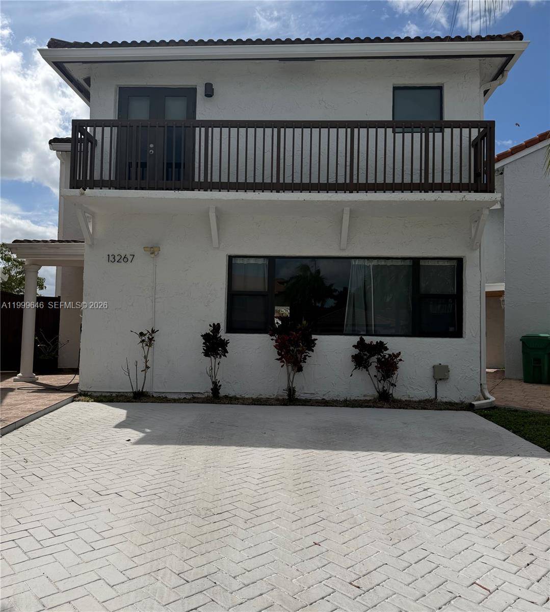 13267 SW 9th LnMiami - picture
