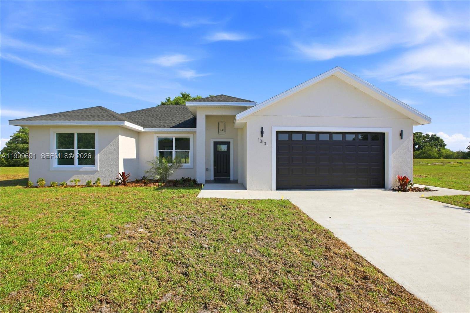 1313 Blue Heron DriveSebring - picture