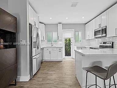 808 NE 17th WayFort Lauderdale - Duplex/Tri/Quad-Off Season,Multi Family condo unit 2 - picture