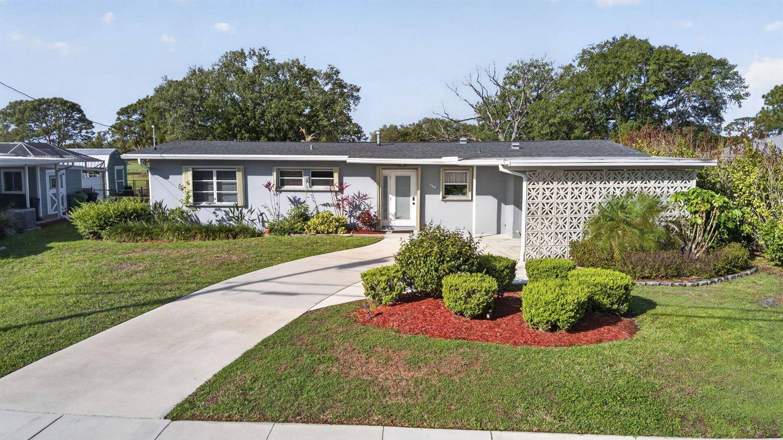 2948 SE Treasure IslandPort St. Lucie - picture