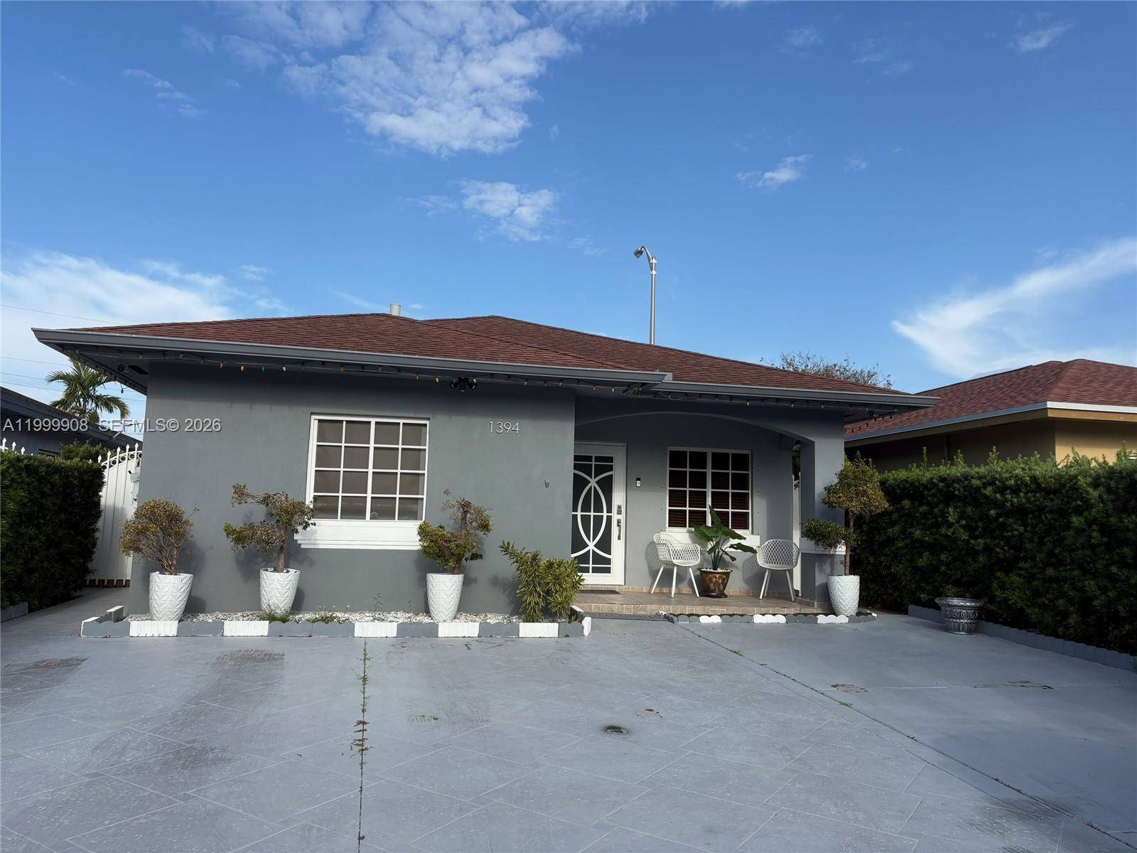 1394 W 30th StHialeah - picture