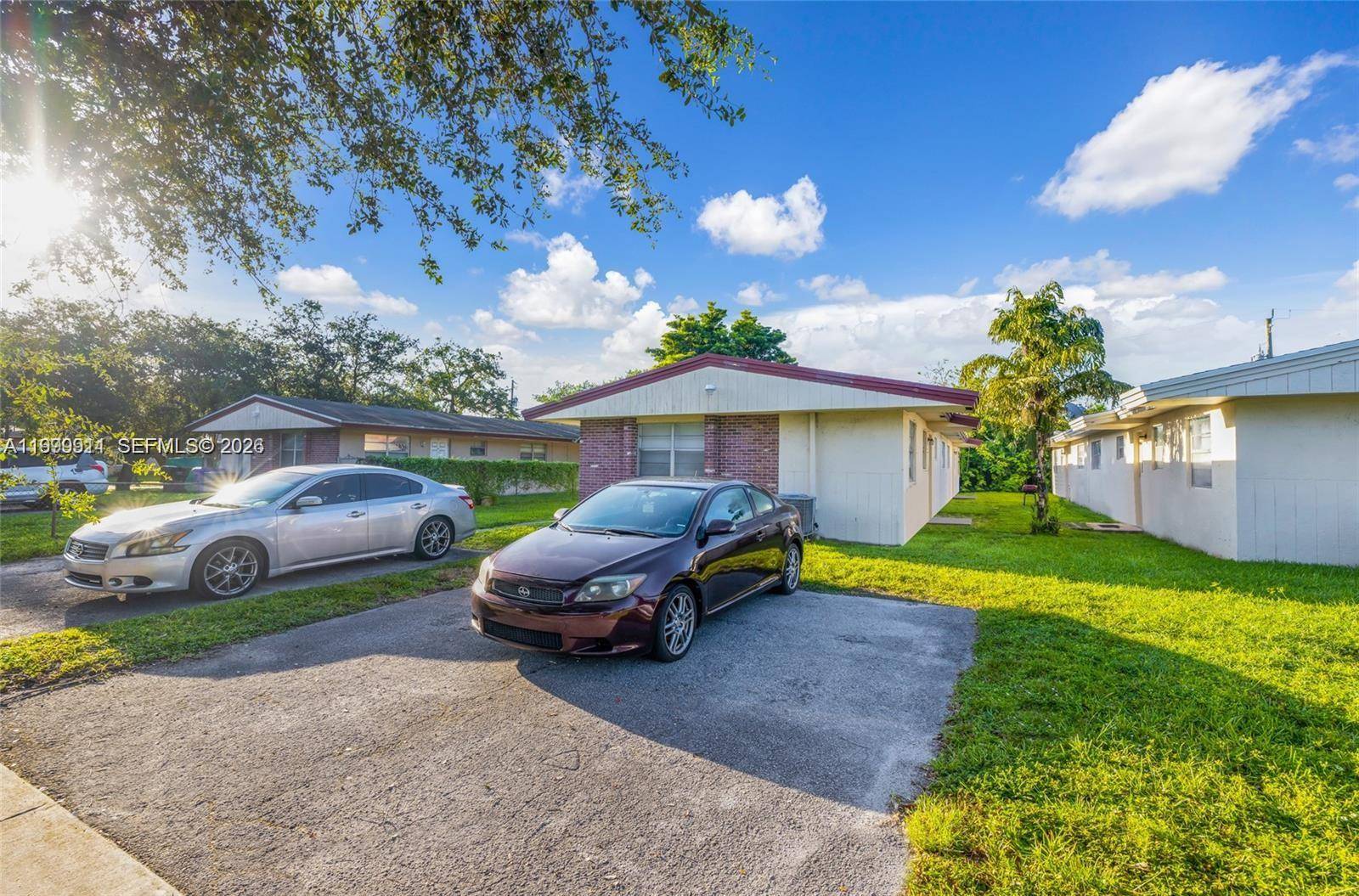 5706 Lincoln StHollywood - picture