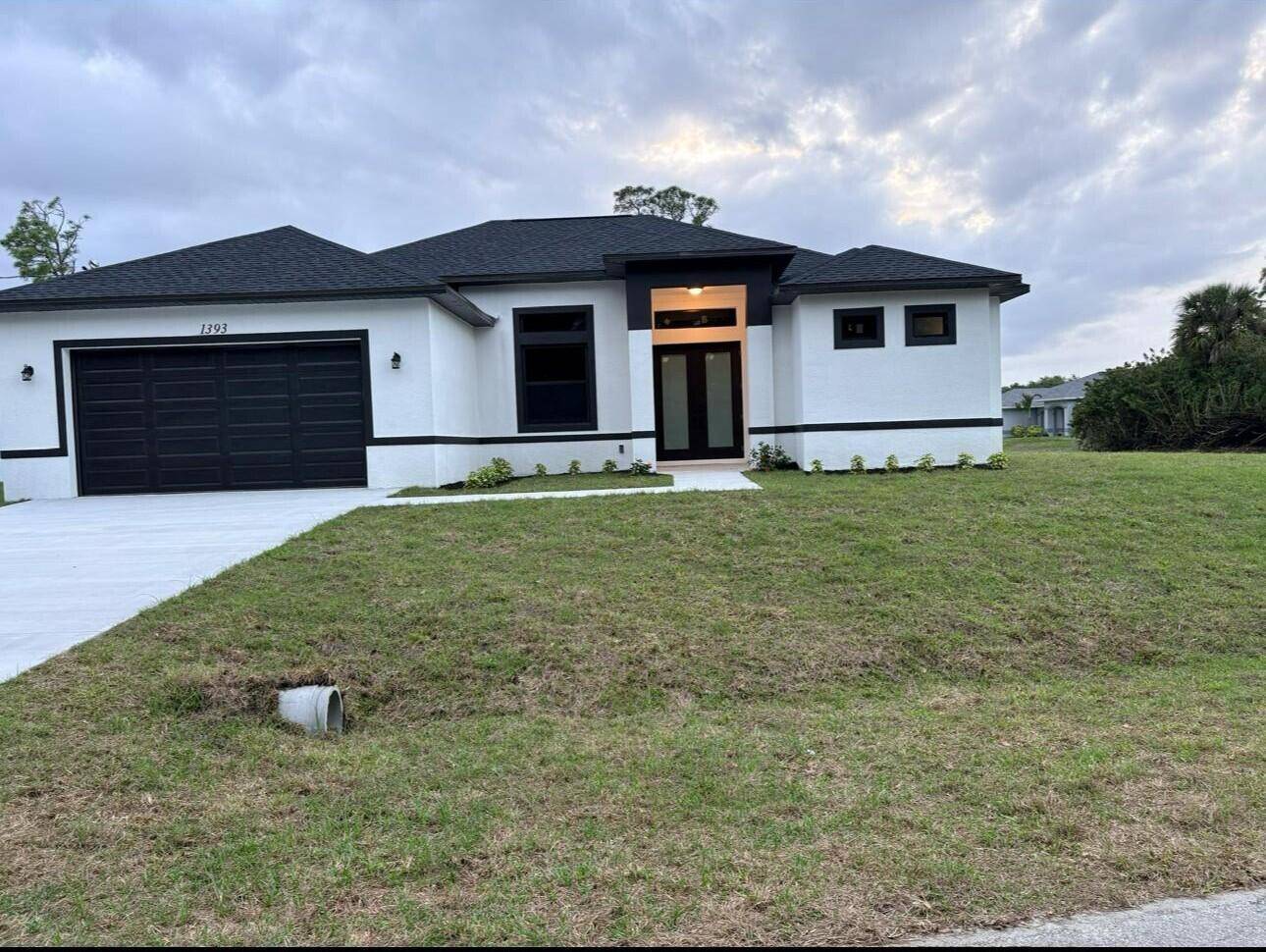 1393 RichmarNorth Port - picture