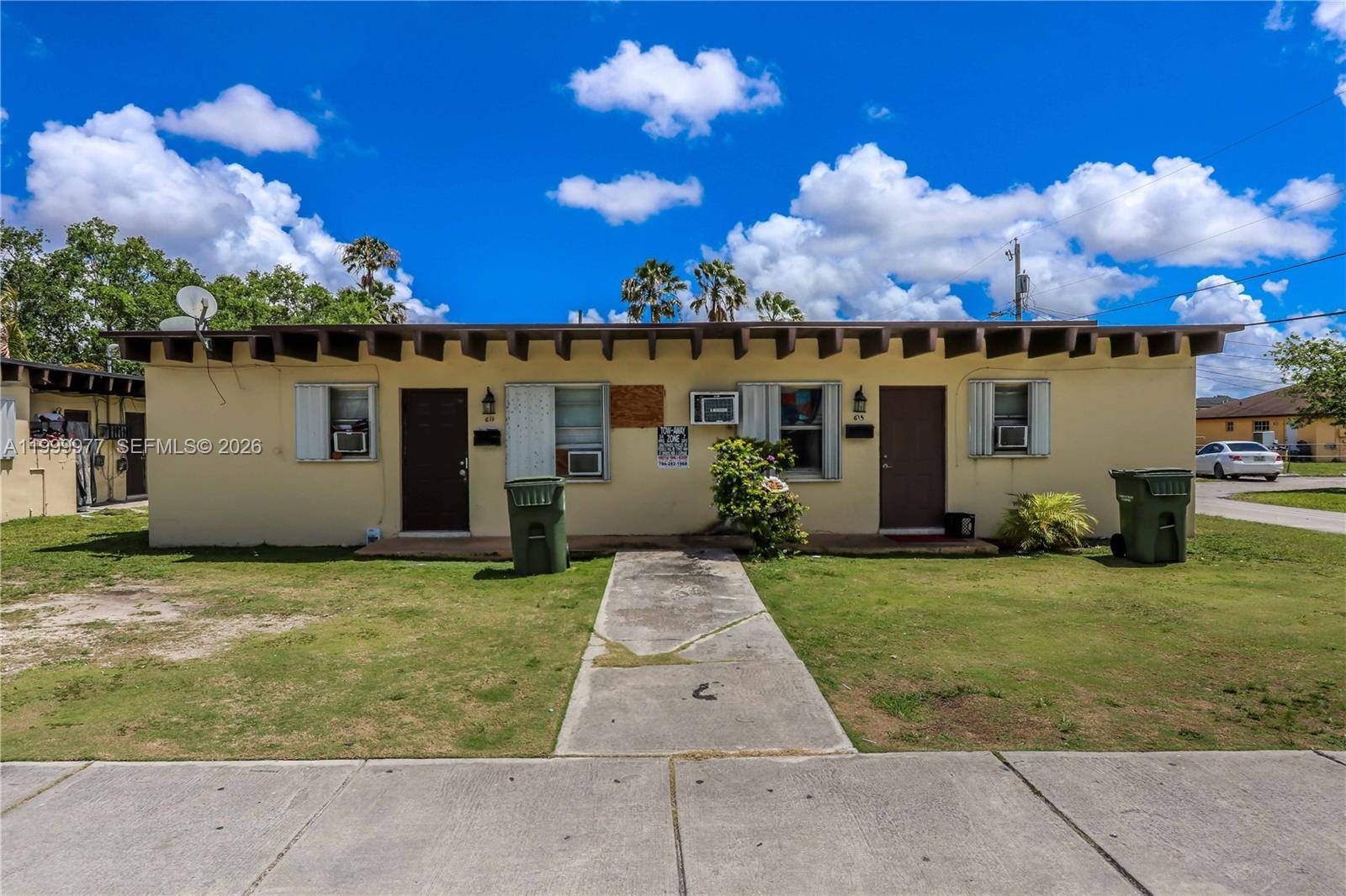 611 SW 8th AveHomestead - picture