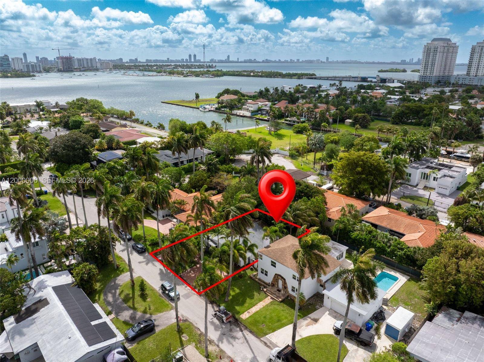 1104 NE 85th StMiami - picture