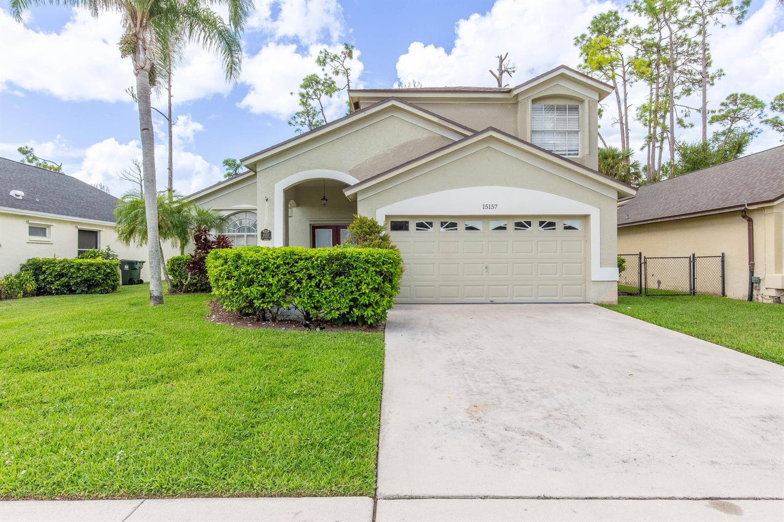 15157 Oak ChaseWellington - picture